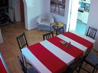 voyeurcam-julmodels-dining