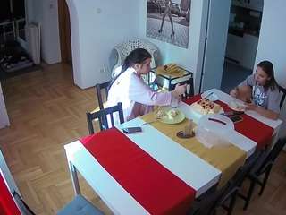 voyeurcam-julmodels-dining