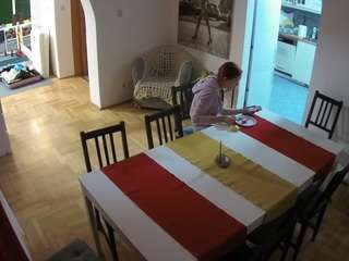 voyeurcam-julmodels-dining