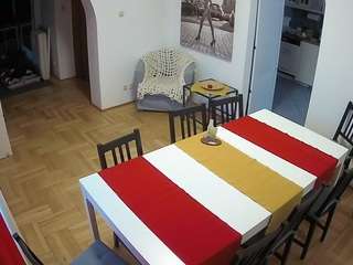 voyeurcam-julmodels-dining