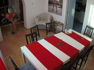 voyeurcam-julmodels-dining