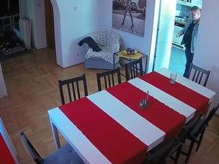 voyeurcam-julmodels-dining