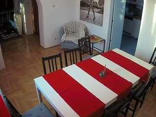voyeurcam-julmodels-dining