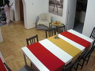 voyeurcam-julmodels-dining