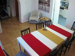 voyeurcam-julmodels-dining