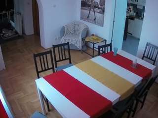 voyeurcam-julmodels-dining