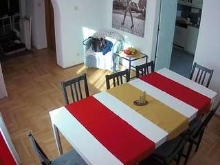 voyeurcam-julmodels-dining