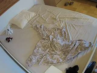 voyeurcam-julmodels-greybed-1 Black Cam Models camsoda