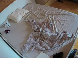 voyeurcam-julmodels-greybed-1 Voyeur Spy camsoda