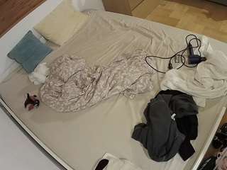 camsoda voyeurcam-julmodels-greybed-1