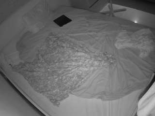 camsoda voyeurcam-julmodels-greybed-1