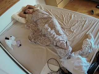 Models Cam camsoda voyeurcam-julmodels-greybed-1