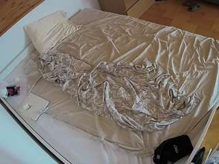 Models Cam camsoda voyeurcam-julmodels-greybed-1