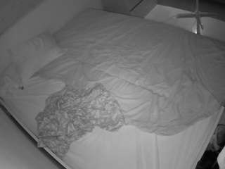 Spy Voyeur camsoda voyeurcam-julmodels-greybed-1