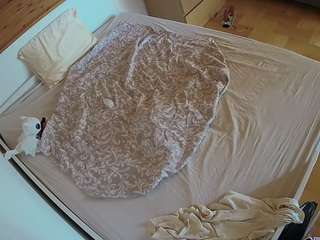 Cunilingus camsoda voyeurcam-julmodels-greybed-1