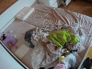 voyeurcam-julmodels-greybed-1 Live Webcam on CamSoda