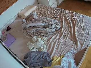 voyeurcam-julmodels-greybed-1 Live Webcam on CamSoda