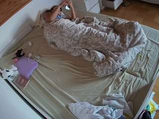 voyeurcam-julmodels-greybed-1 - Live Cam