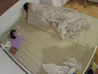 voyeurcam-julmodels-greybed-1 - Live Cam