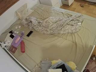 voyeurcam-julmodels-greybed-1 Live Webcam on CamSoda