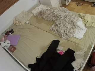 voyeurcam-julmodels-greybed-1 Thumb Image