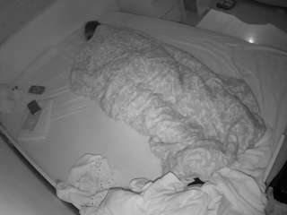 voyeurcam-julmodels-greybed-1 - Cam en Direct