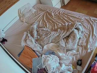 voyeurcam-julmodels-greybed-1 webcam model
