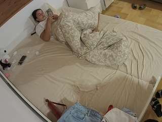 voyeurcam-julmodels-greybed-1 camsoda