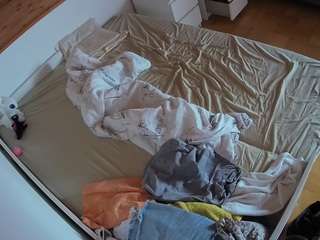 voyeurcam-julmodels-greybed-1 Profile Image