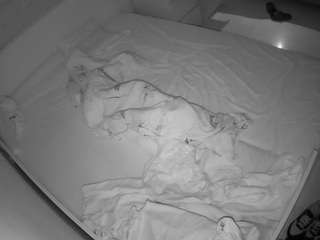 voyeurcam-julmodels-greybed-1 Profile Image