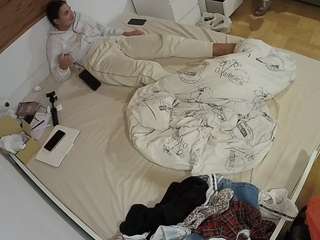 voyeurcam-julmodels-greybed-1 Live Webcam on CamSoda