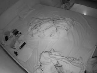 voyeurcam-julmodels-greybed-1 camsoda