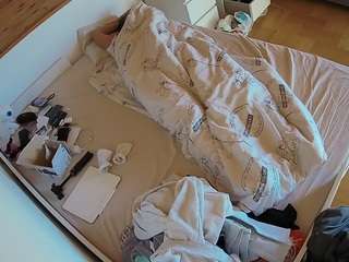 voyeurcam-julmodels-greybed-1 camsoda