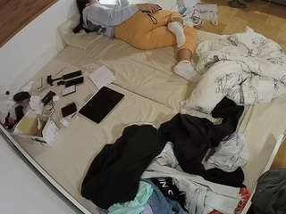 voyeurcam-julmodels-greybed-1 voyeurcam-julmodels-greybed-1