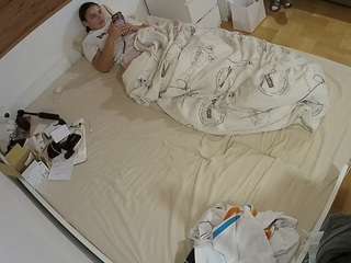 voyeurcam-julmodels-greybed-1 webcam model