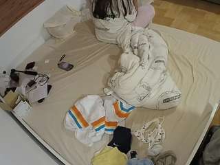 voyeurcam-julmodels-greybed-1 - Live HD Webcam