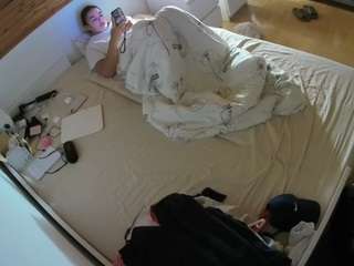 voyeurcam-julmodels-greybed-1 webcam model