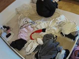 voyeurcam-julmodels-greybed-1 webcam model