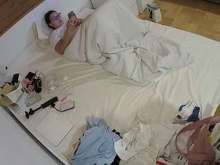 voyeurcam-julmod... Live Webcam on CamSoda