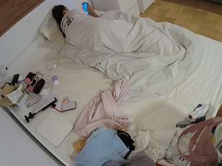 voyeurcam-julmodels-greybed-1's CamSoda show and profile