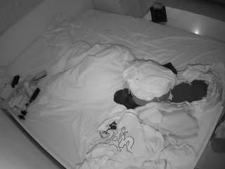 Live Sex Chat with Julmodels Bedroom-B1 (@voyeurcam-julmodels-greybed-1)