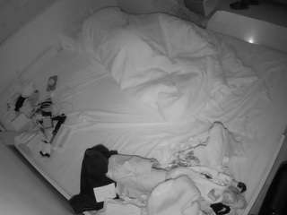 voyeurcam-julmodels-greybed-1 Profile Image