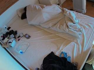 voyeurcam-julmodels-greybed-1 Live Webcam on CamSoda