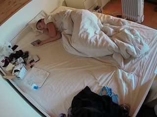 voyeurcam-julmodels-greybed-1 Live Webcam on CamSoda