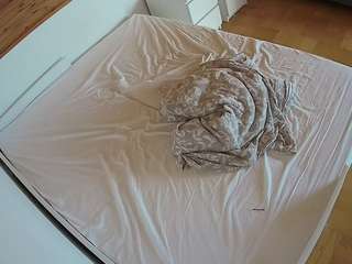 voyeurcam-julmodels-greybed-1 live cam profile