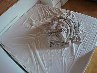 voyeurcam-julmodels-greybed-1 live cam profile