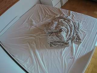 voyeurcam-julmodels-greybed-1 Pov live webcam