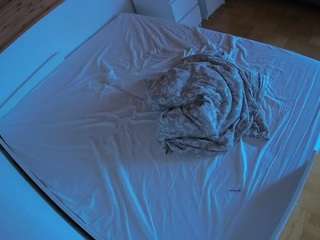 Julmodels Bedroom-B1 live webcam on Soda Cams