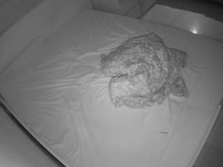 voyeurcam-julmodels-greybed-1 Sex live webcam