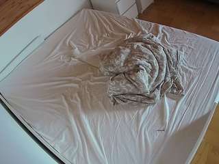 voyeurcam-julmodels-greybed-1 live cam profile